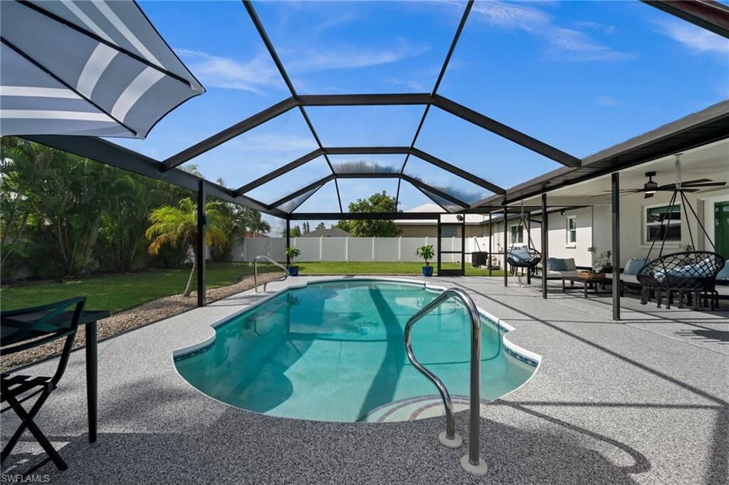 Property Photo:  2141 SW 5th Ave  FL 33991 