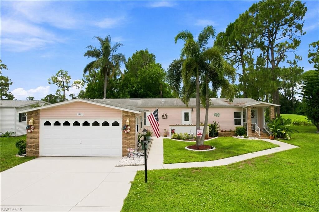 Property Photo:  19813 Eagle Trace Ct  FL 33903 
