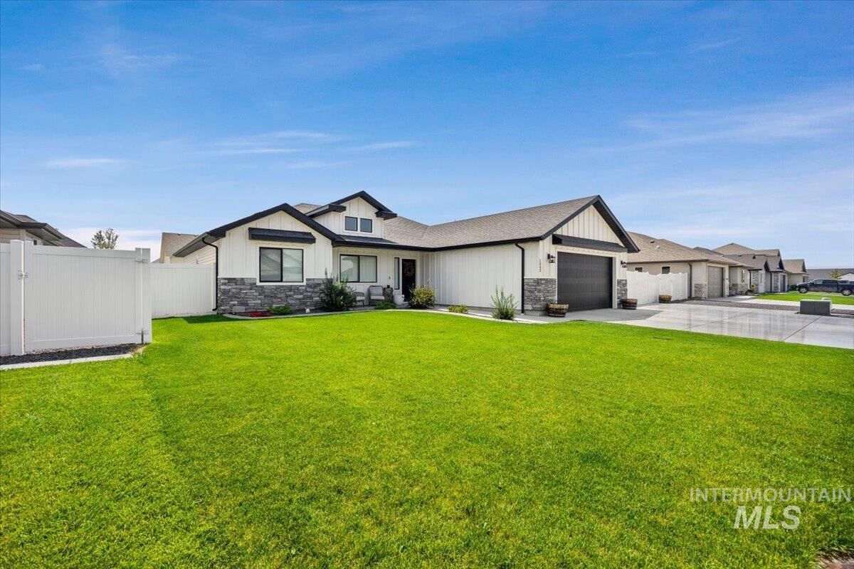 Property Photo: 1043 Vista Ave ID 83341