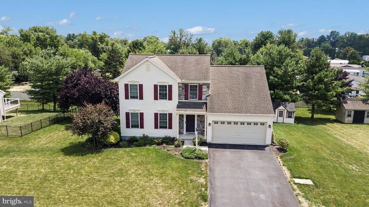 Property Photo: 2036 Mallard Ln PA 17046