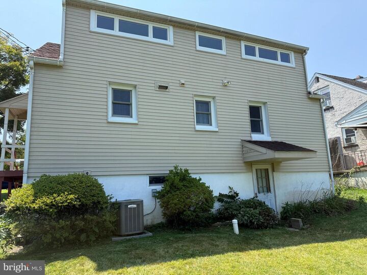 Property Photo: 1511 Stirling Street PA 19320