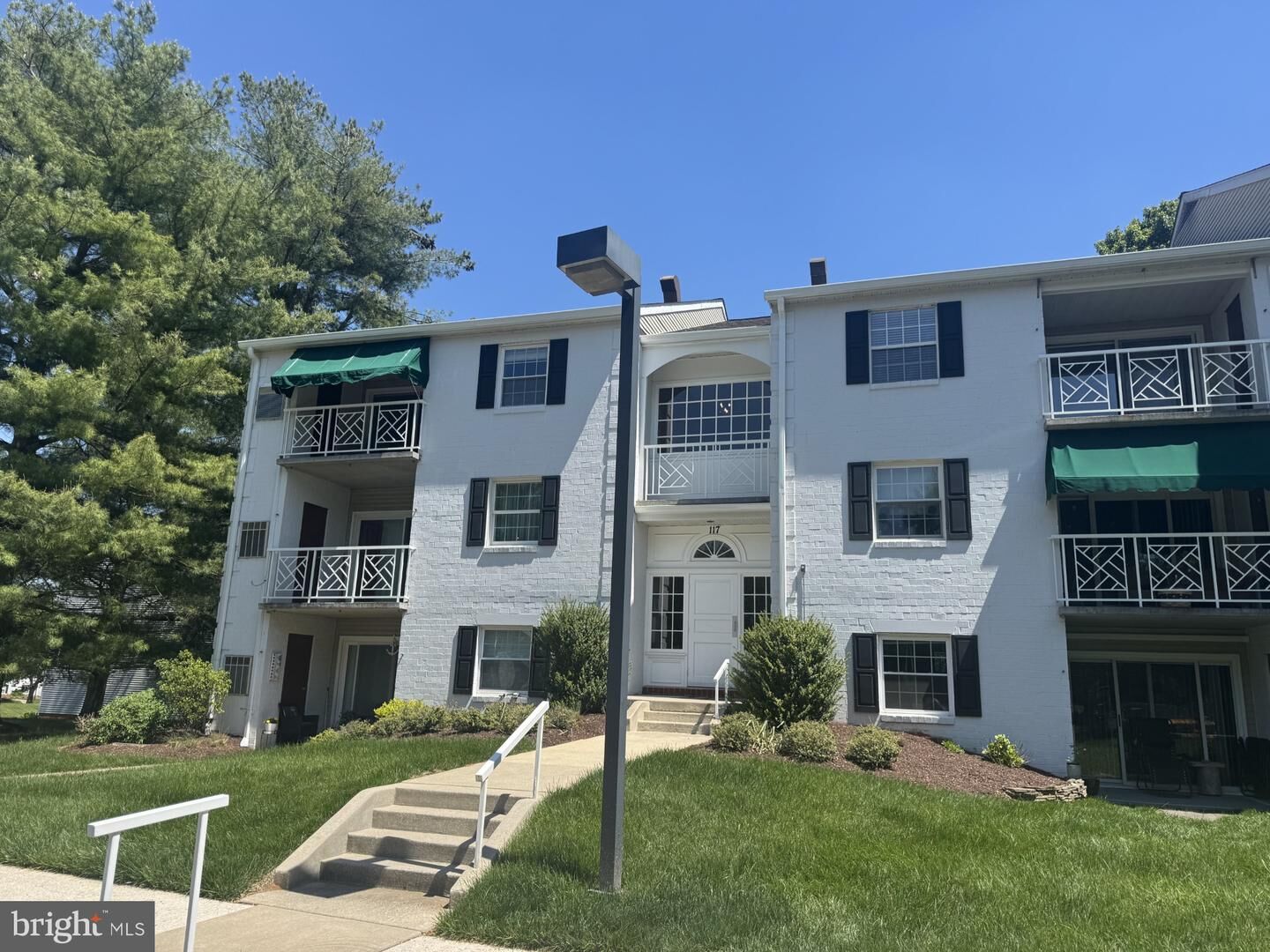Property Photo:  117 Castletown Road 301  MD 21093 