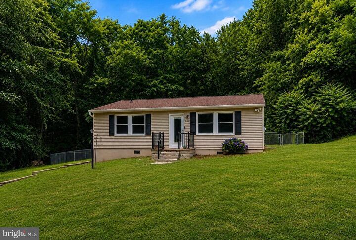 Property Photo: 8595 Fairground Road MD 20611