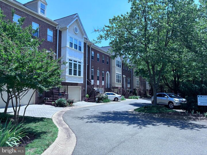 Property Photo:  214 Halpine Walk Court  MD 20851 