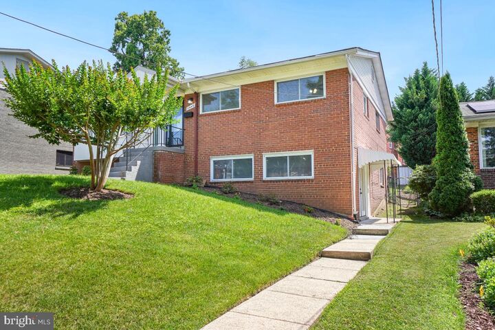 Property Photo:  1446 Roxanna Road NW  DC 20012 