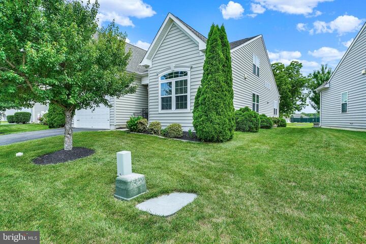 Property Photo:  535 Stonehaven Drive  DE 19734 
