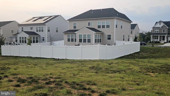 Property Photo: 7018 Corner Creek Way MD 20769