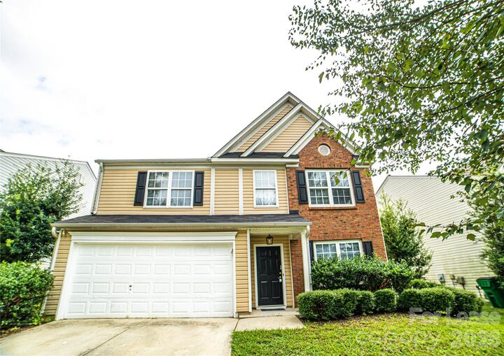 Property Photo:  2035 Speedwell Court  NC 28213 