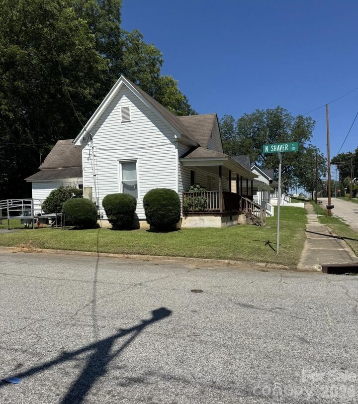 Property Photo:  429 E Cemetery Street  NC 28144 