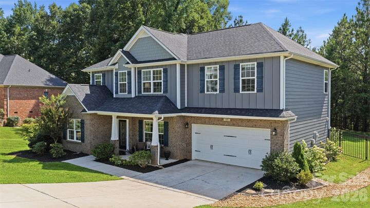 Property Photo: 189 Hunters Hill Drive NC 28677