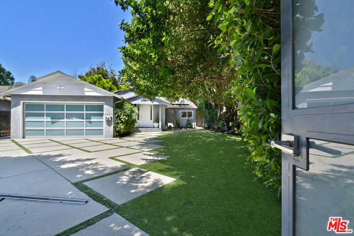 Property Photo: 4445 Vantage Ave CA 91604