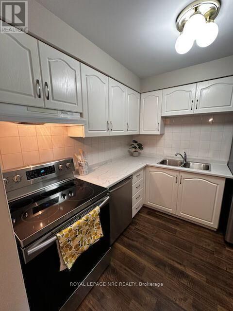Property Photo: 117 Willson Road 12 ON L3C 2T4