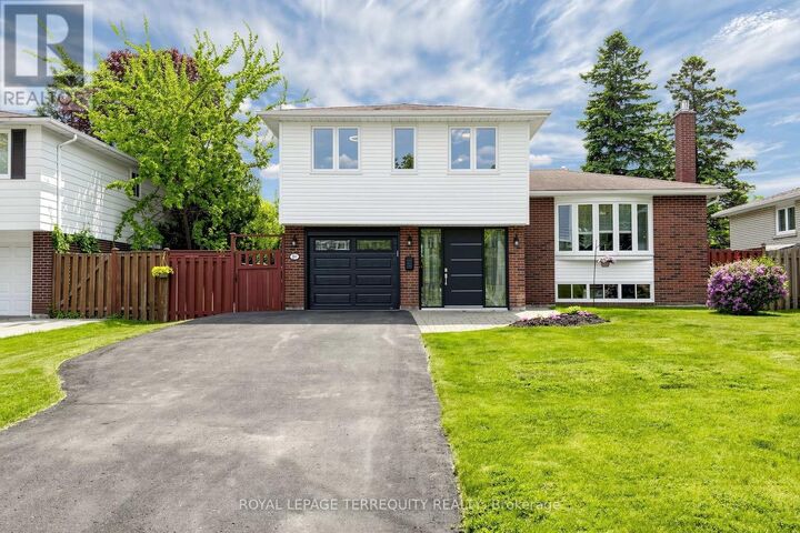 Property Photo:  89 Dreyer Drive  ON L1S 1J3 
