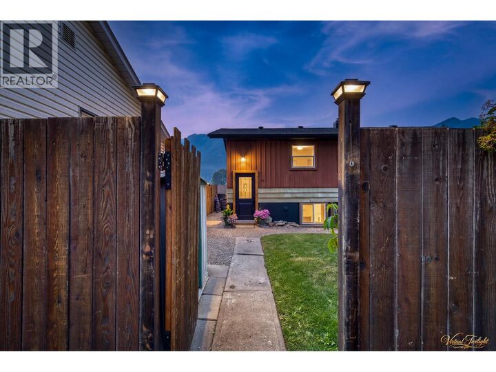 Property Photo:  115 15th Street  BC V0B 1M0 