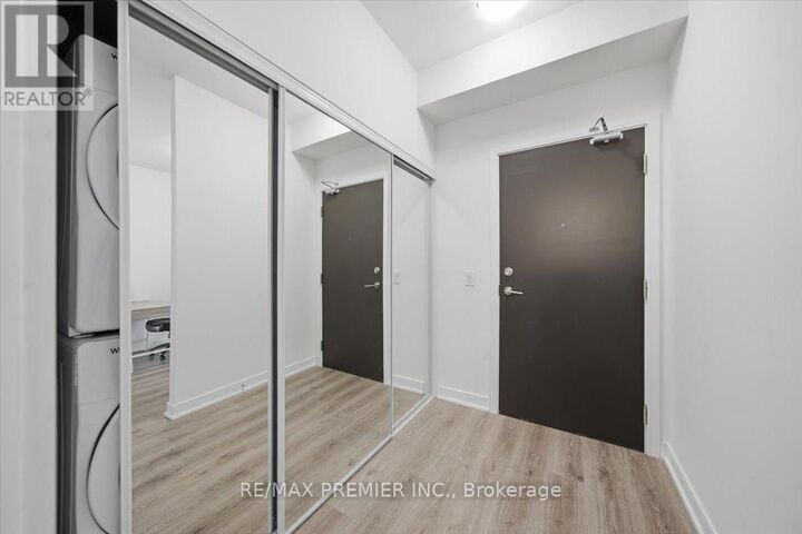 Property Photo: 25 Neighbourhood Lane 515 ON M8Y 0C4