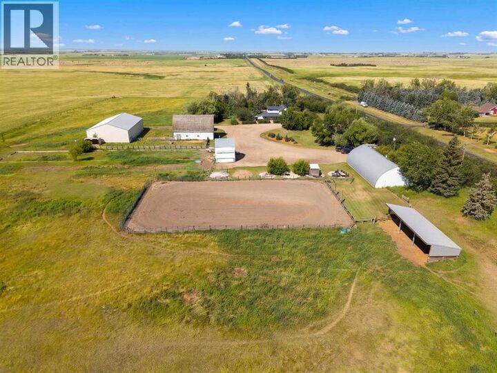 Property Photo:  250035 Township Road 304  AB T0M 1Y0 