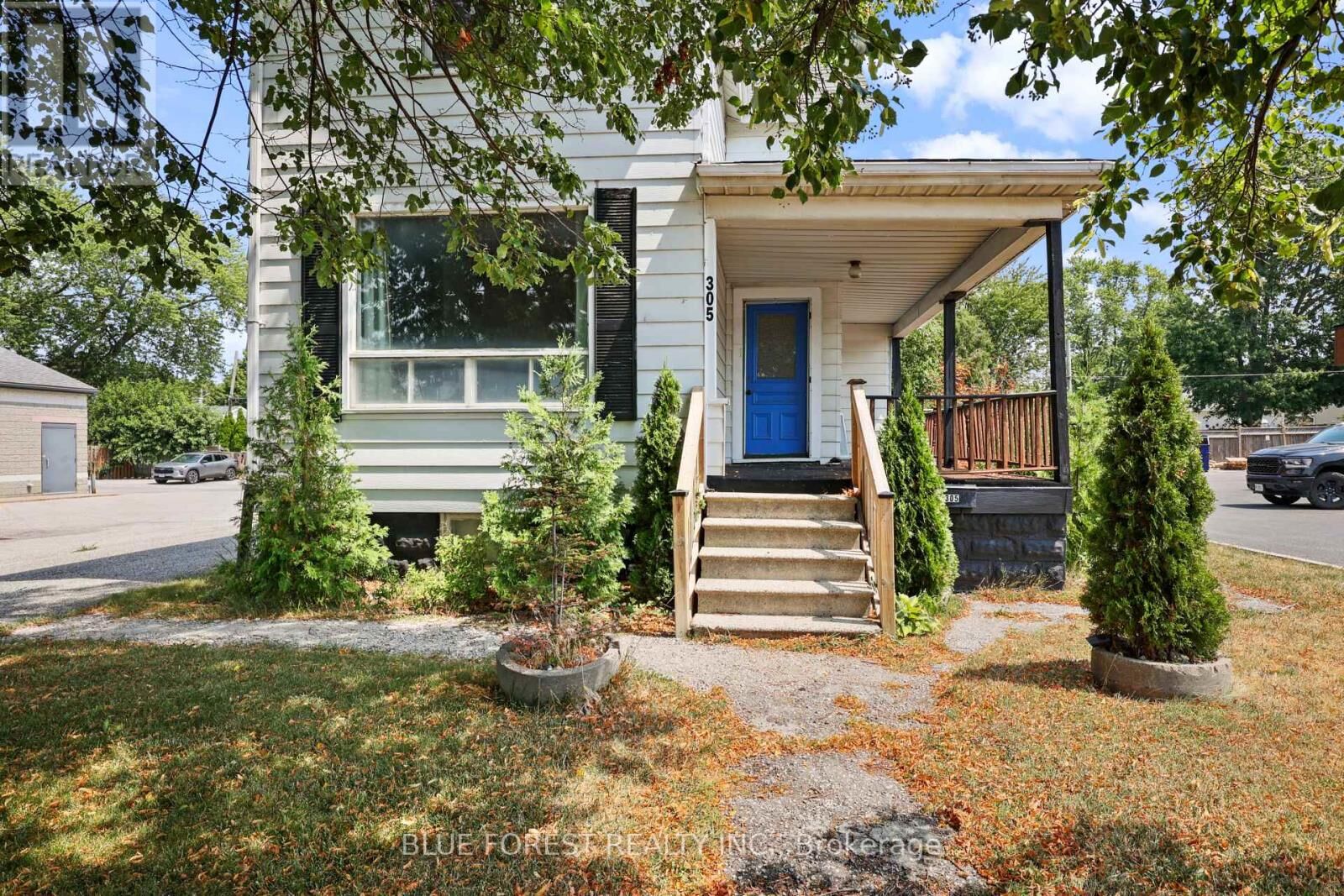 Property Photo:  305 St Clair Street  ON N7L 3J8 