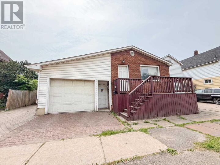 Property Photo:  655 Queen St W  ON P6A 1B1 