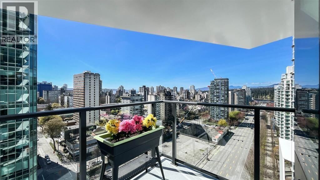 Property Photo: 620 Cardero Street 170X BC V6G 0C7