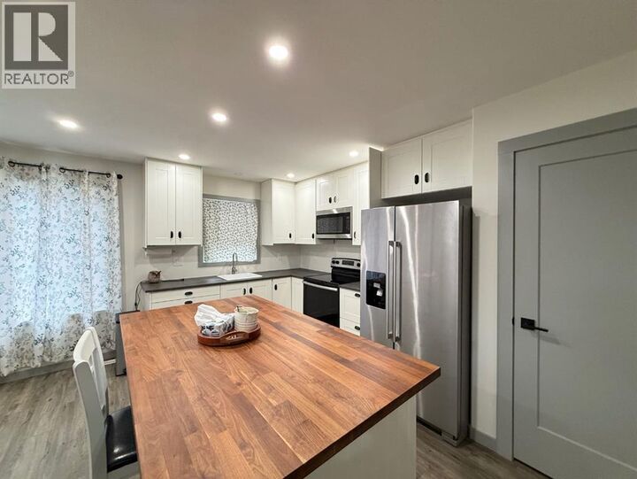 Property Photo:  519 Diamond Willow Drive  SK S0M 1A0 