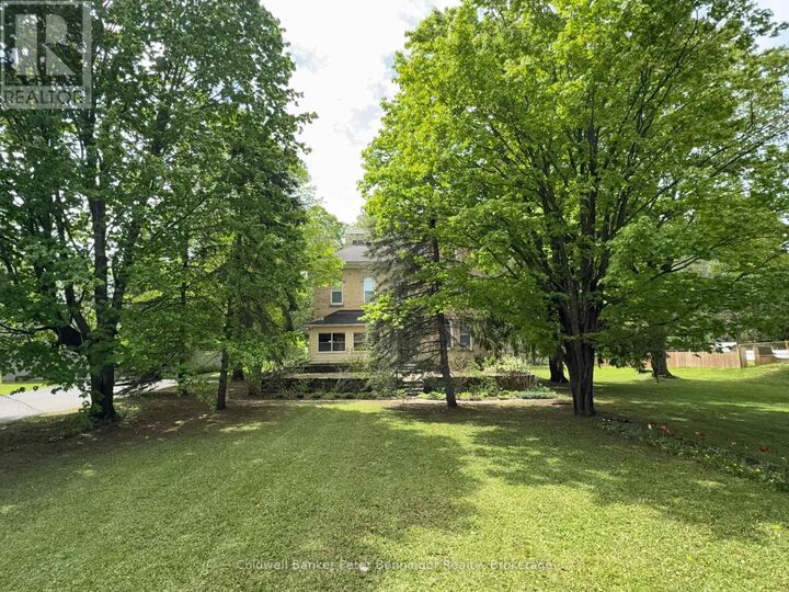 Property Photo:  538 Queen Street North  ON N0G 2N0 