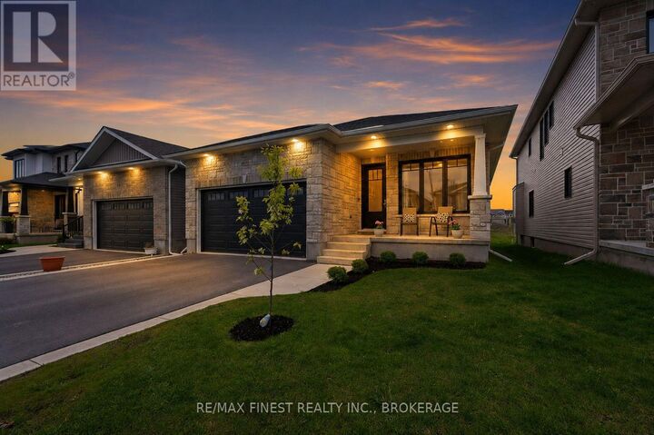2772 Delmar Street — photo 1