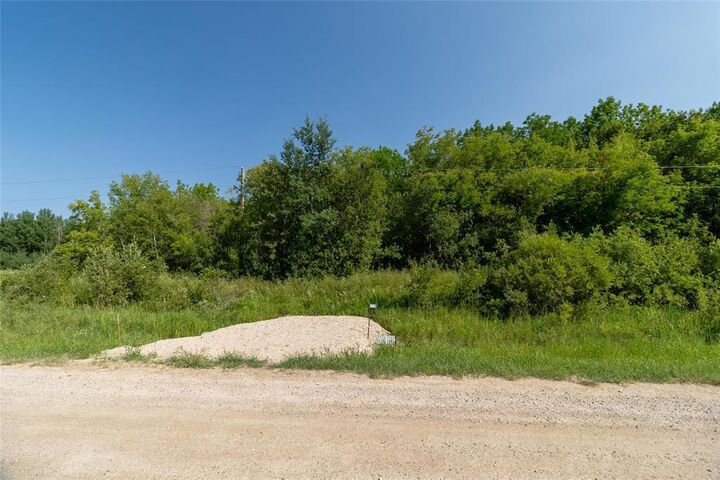 Property Photo: 7 Gauer Road MB R0E 1A0