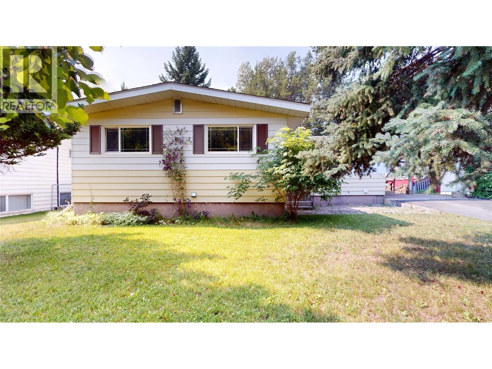 Property Photo: 260 Blue Spruce Crescent BC V0B 2G1