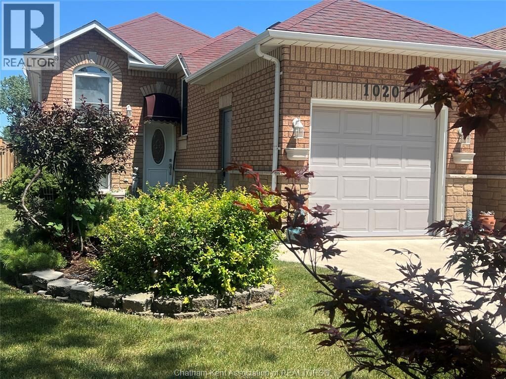 Property Photo: 1020 Lemonwood Crescent ON N9A 2R7