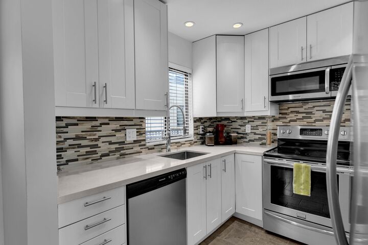 Property Photo: 1409 N Sunrise Way 55 CA 92262