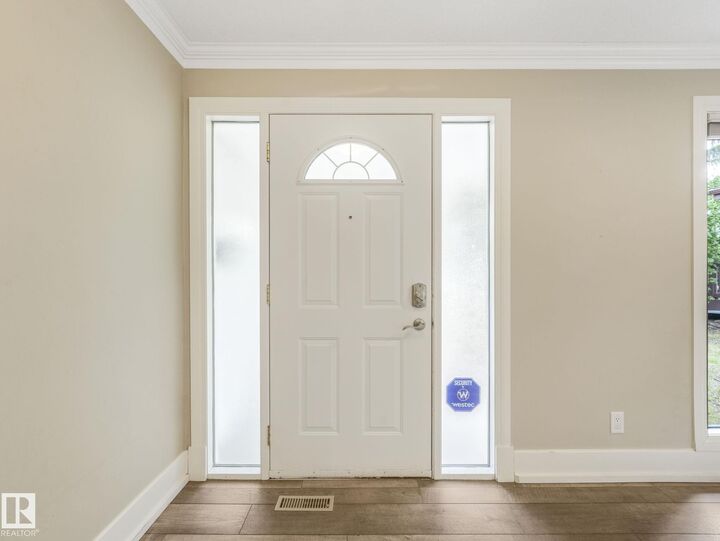 Property Photo:  5708 144 Street NW  AB T6H 4H4 