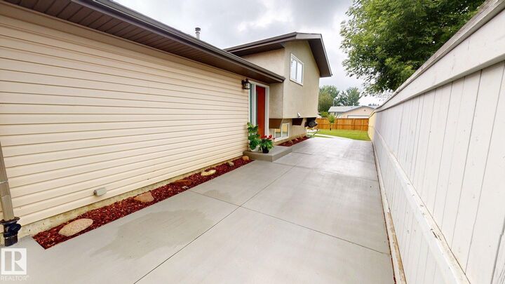 Property Photo: 7935 22 Avenue NW AB T6K 1Z2