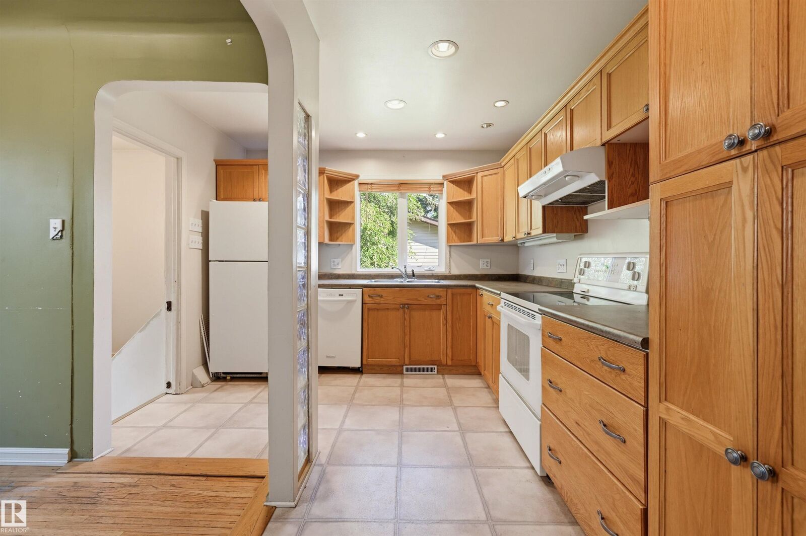 Property Photo: 7754 80 Avenue NW AB T6C 0S4