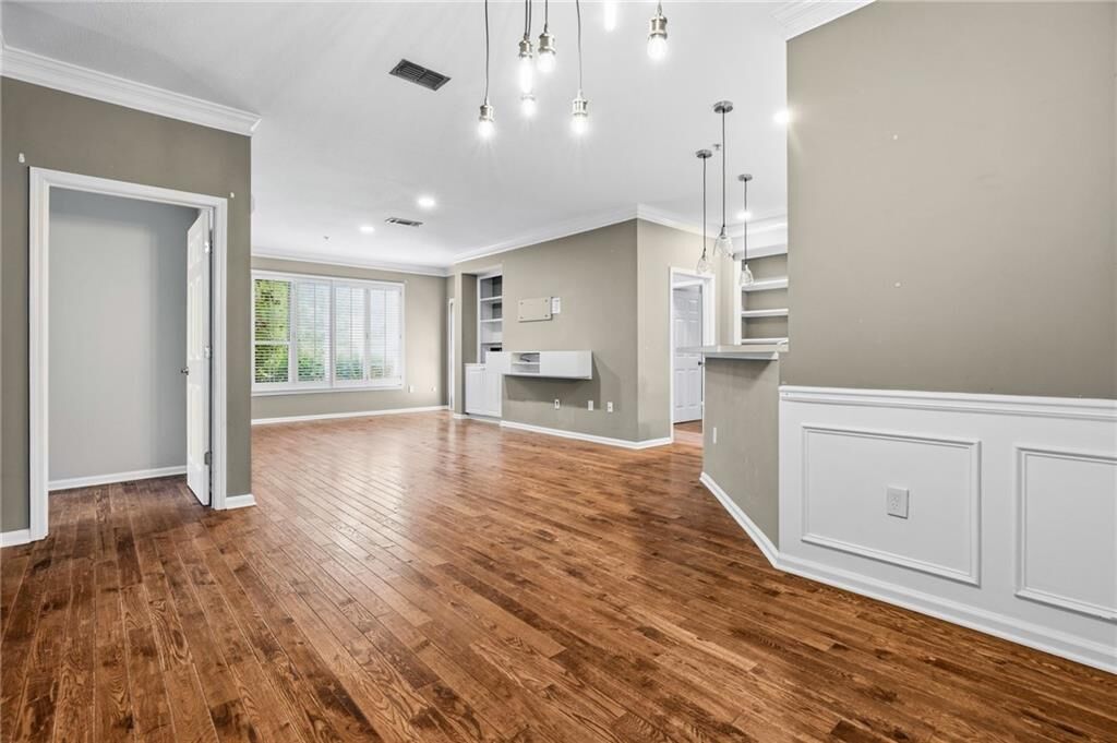 Property Photo: 2400 Cumberland Parkway SE 7 GA 30339