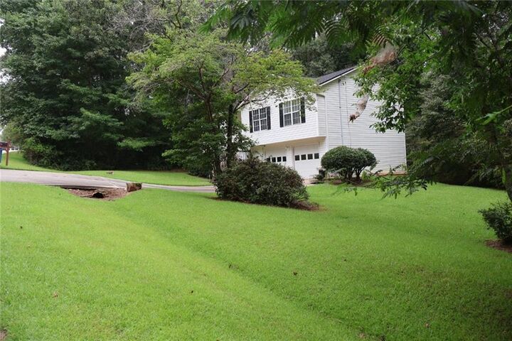 Property Photo: 8748 Jenkins Road GA 30187