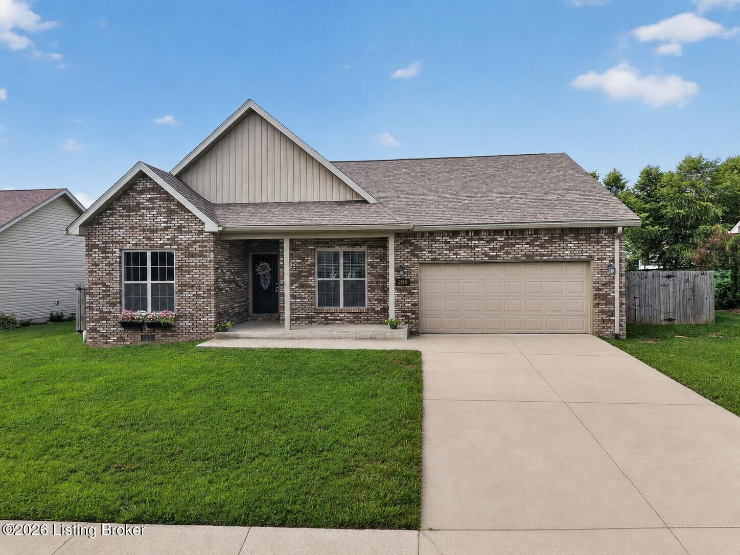 Property Photo:  204 Robert East Ct  KY 40175 