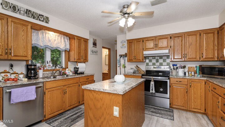 Property Photo:  3226 Devon Drive  ND 58504 