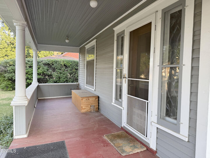Property Photo:  502 Thayer Avenue  ND 58501 