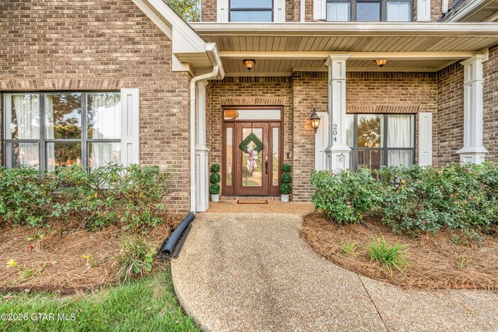 Property Photo: 204 Oakmont Road MS 39759