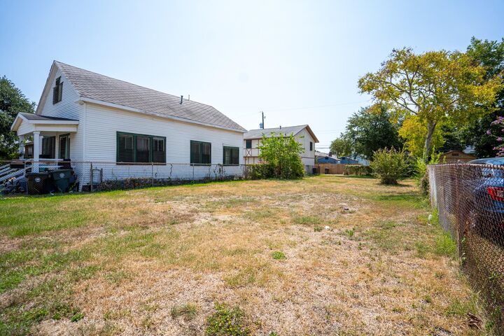 Property Photo:  3615 Avenue N  TX 77550 