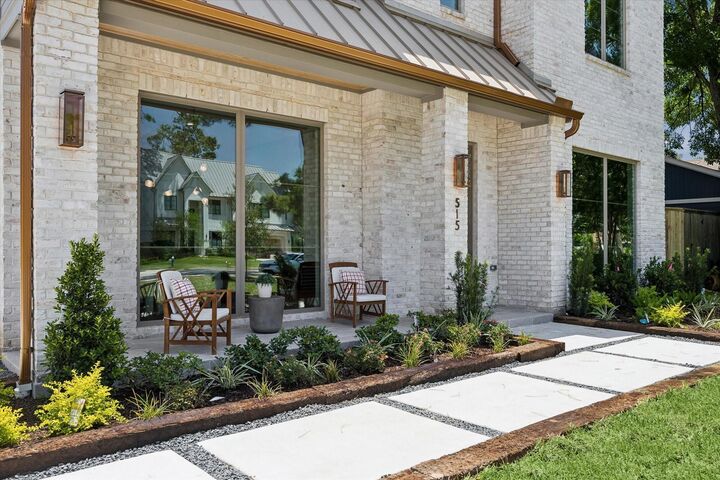 Property Photo:  515 W 33rd Street  TX 77018 