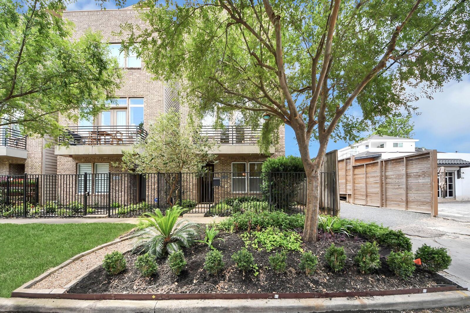Property Photo:  1807 W Webster Street  TX 77019 