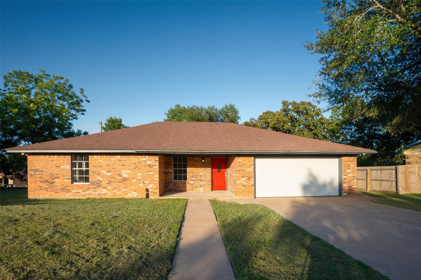 Property Photo:  1601 Westwind Dr  TX 77833 