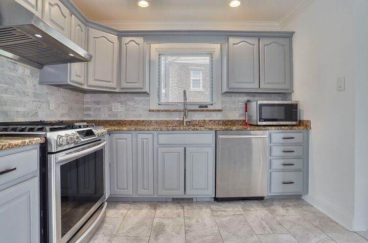 Property Photo: 662 Ten Eyck Ave NJ 07071