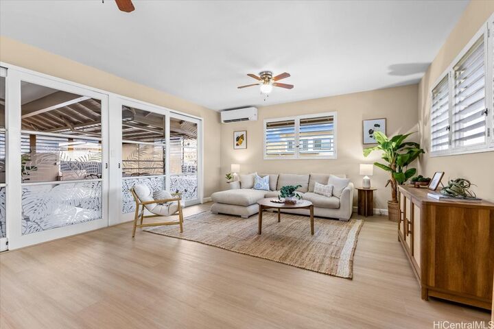 Property Photo:  623 10th Avenue  HI 96816 