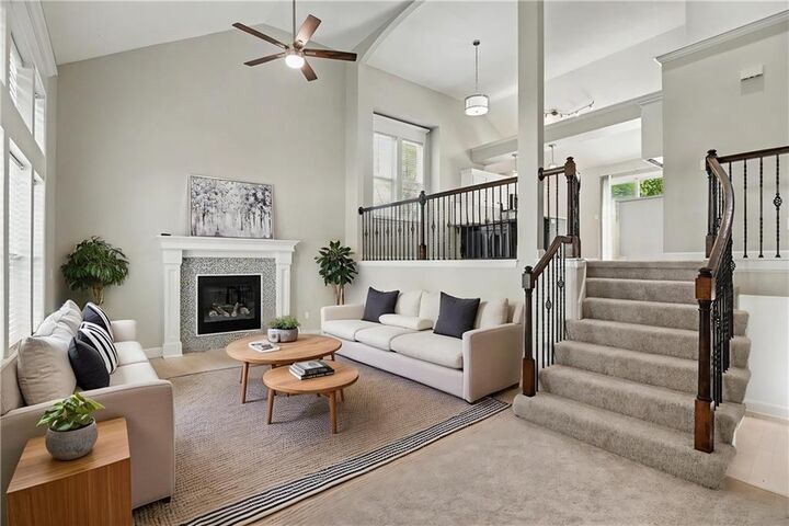 Property Photo: 1221 SW Nagona Lane MO 64082