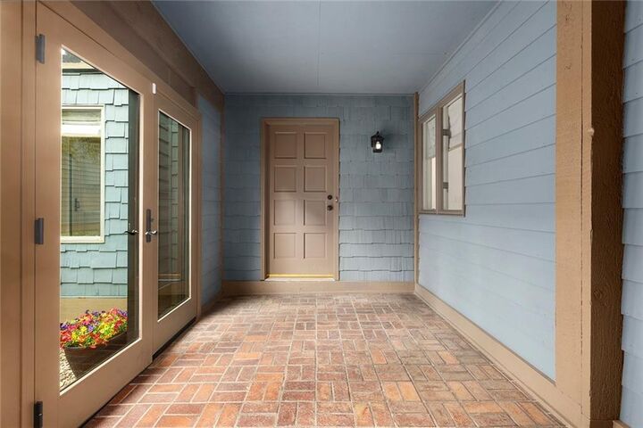 Property Photo: 331 Westwoods Circle MO 64068