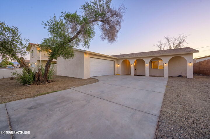 Property Photo:  1126 Avenida Del Sol  AZ 86442 