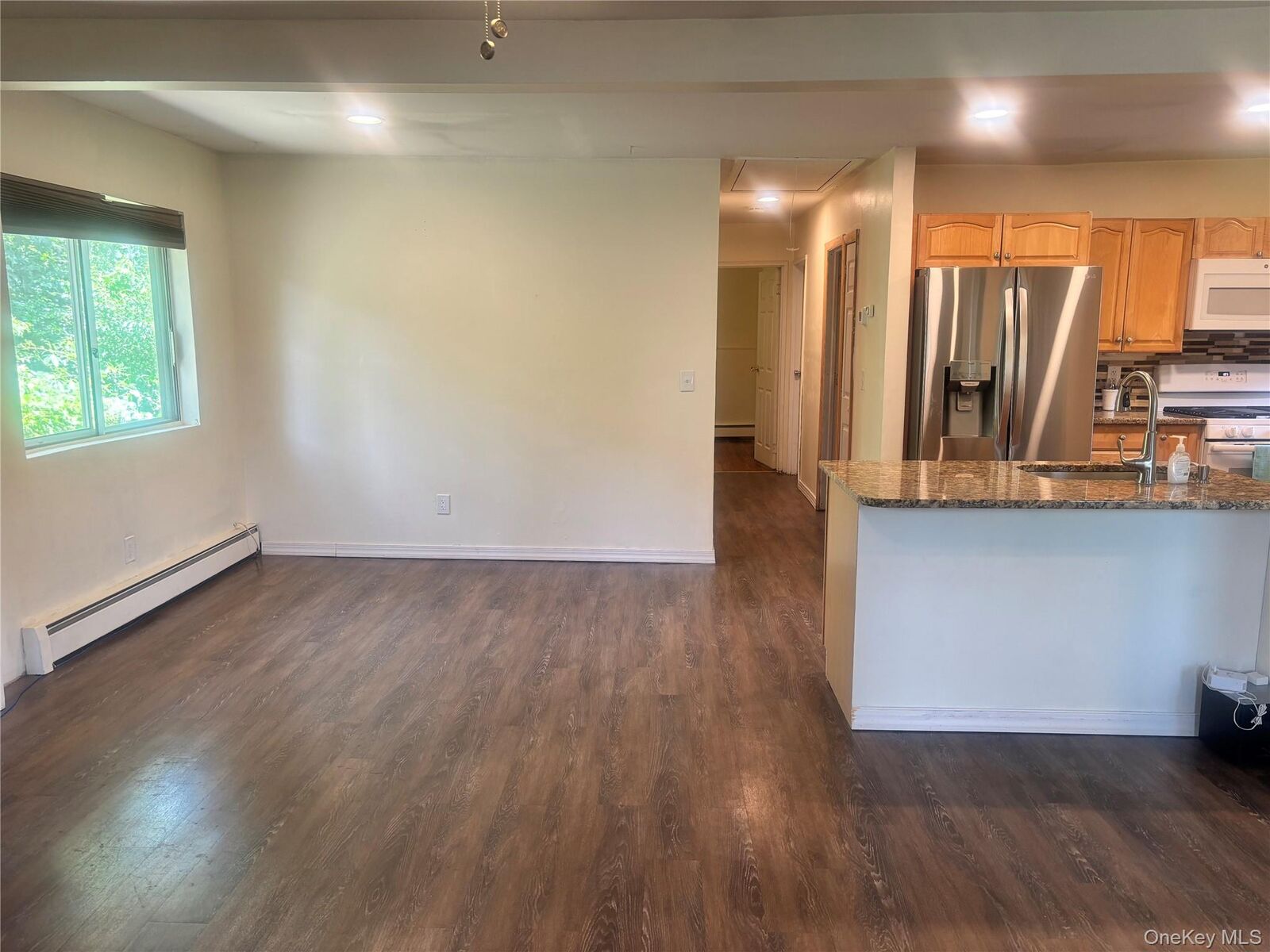 Property Photo:  