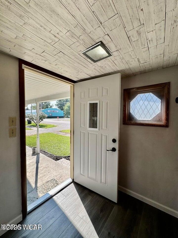Property Photo:  304 W Daggett Street  OH 45813 